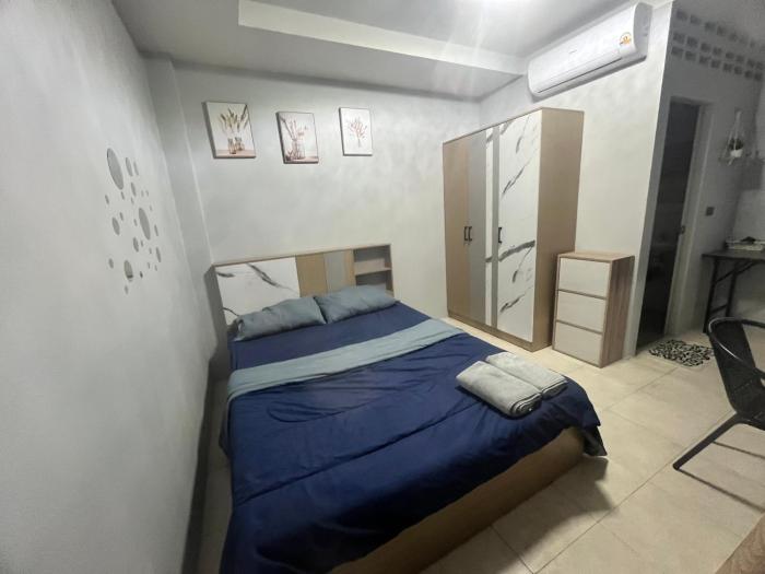 84 bar and guest house