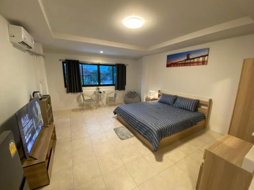 84 bar and guest house