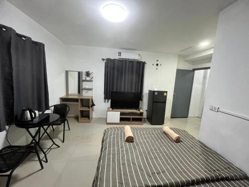 84 bar and guest house