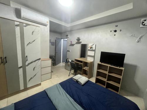 84 bar and guest house