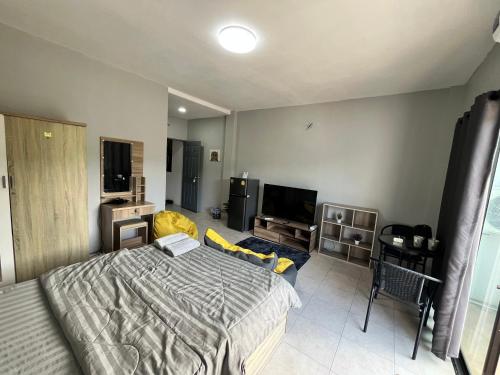 84 bar and guest house