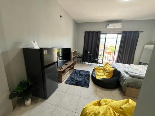 84 bar and guest house