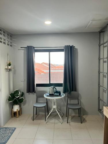 84 bar and guest house