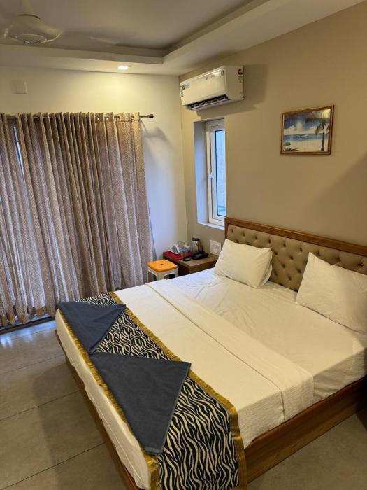 the sea by club travalet