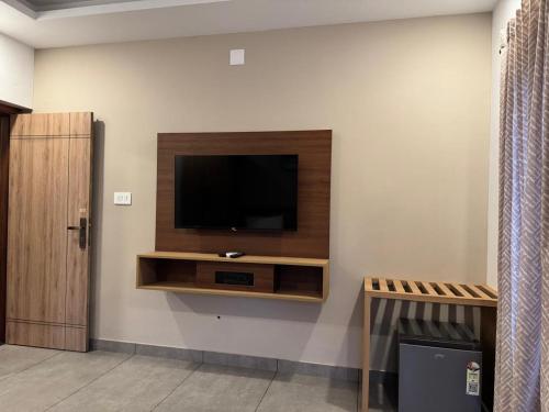 the sea by club travalet