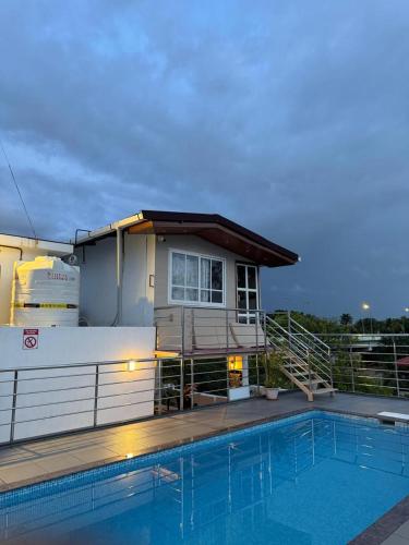 the sea by club travalet