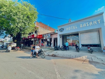 hotel basant orchha