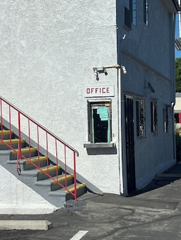 york motel
