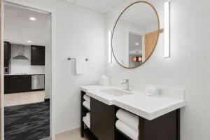fairfield by marriott inn and suites mount pleasant wi