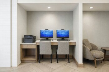 fairfield by marriott inn and suites mount pleasant wi