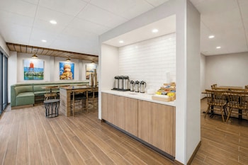fairfield by marriott inn and suites mount pleasant wi