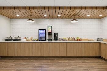fairfield by marriott inn and suites mount pleasant wi