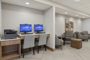 fairfield by marriott inn and suites mount pleasant wi