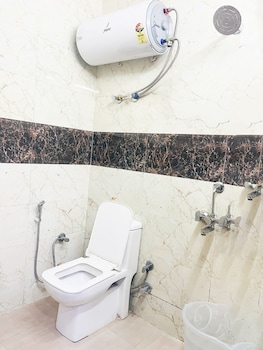 roomshala j s garden