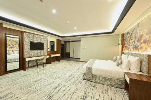 pavilion palace hotel
