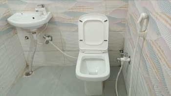 Krishna Laxmi Bhavan Palace,,2 star