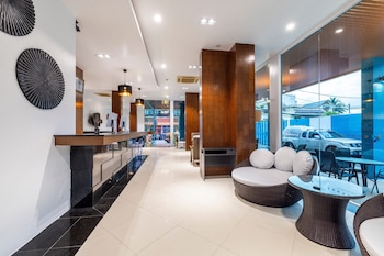 Meet Holiday International Hotel,,3 star