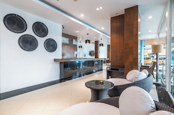 Meet Holiday International Hotel,,3 star