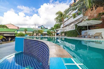 meet holiday international hotel