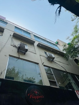 Roomshala Hotel South Embassy,,2 star
