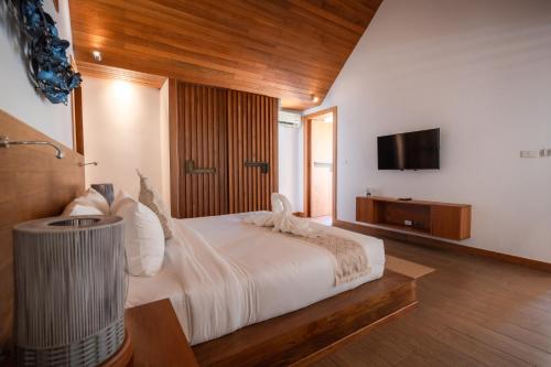 zaya beach club and resort