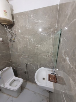 roomshala hotel scorpio