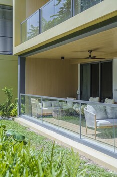laguna beachfront 3br cozy condo