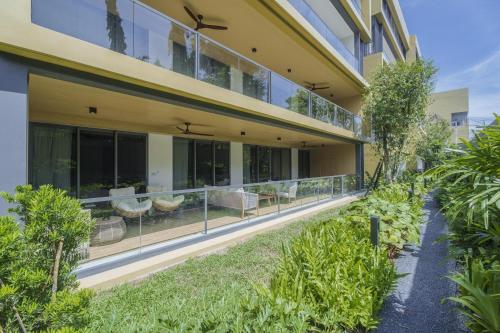 laguna beachfront 3br cozy condo