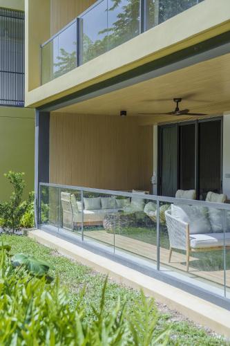 laguna beachfront 3br cozy condo