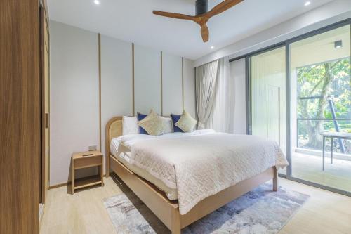 laguna beachfront 3br cozy condo