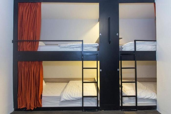 traveller ark hotel and bunks