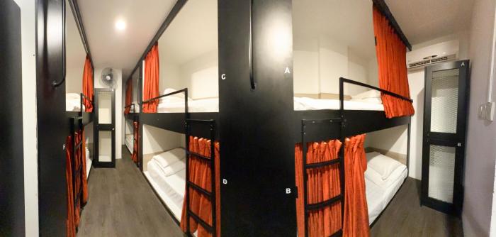 traveller ark hotel and bunks