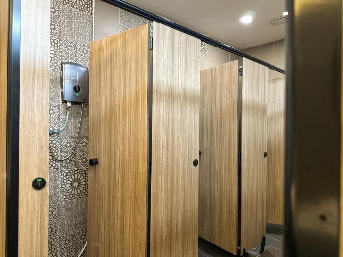 traveller ark hotel and bunks