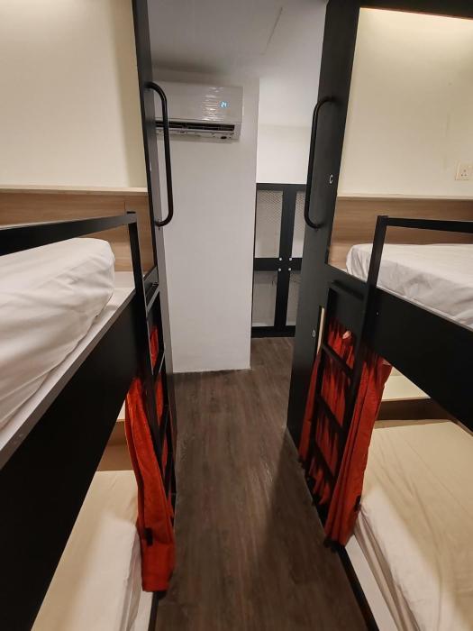 traveller ark hotel and bunks