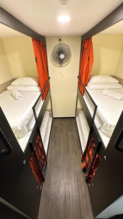 traveller ark hotel and bunks