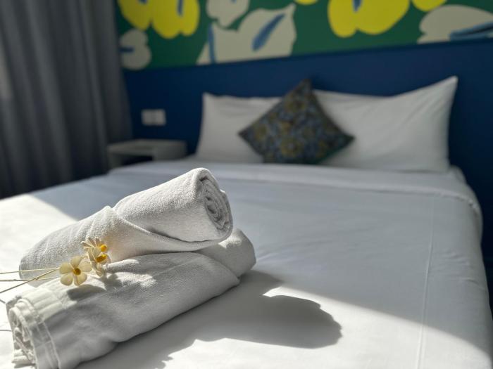 traveller ark hotel and bunks