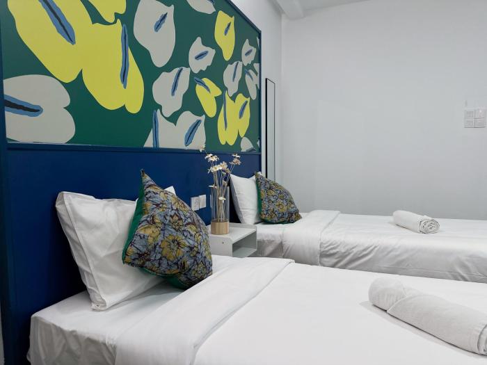 traveller ark hotel and bunks