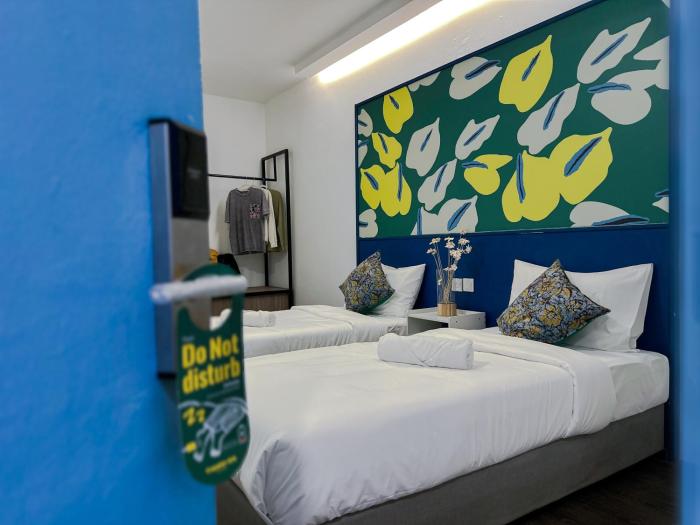 traveller ark hotel and bunks