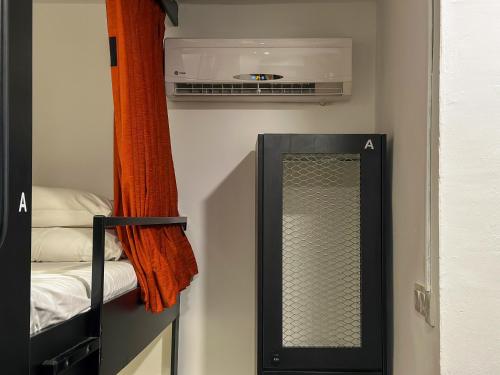 traveller ark hotel and bunks