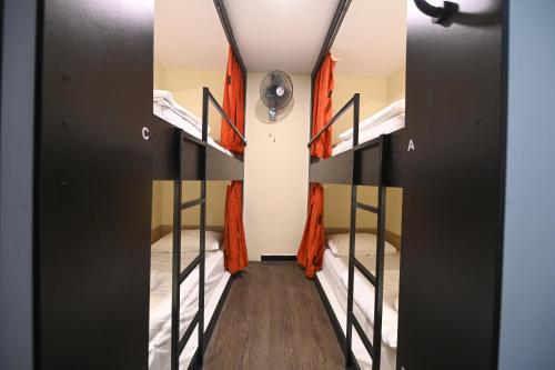 traveller ark hotel and bunks