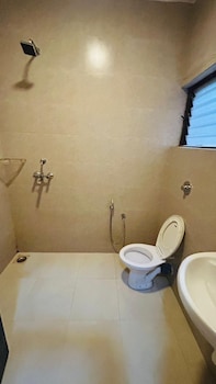 Claudina Baga Beach,,2 star