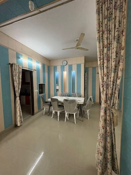 Awaraj Home Stay,,2 star