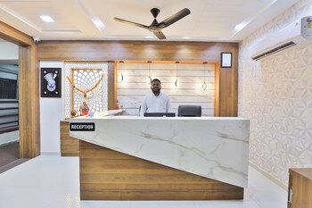 Hotel Sr Radhey,,2 star