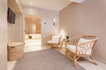home hotel wellington
