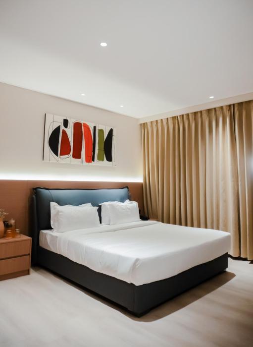 minimaist varanasi city centre