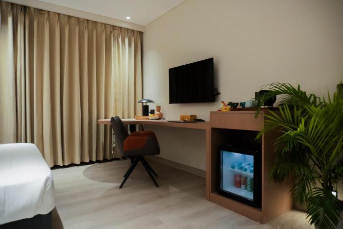 minimaist varanasi city centre