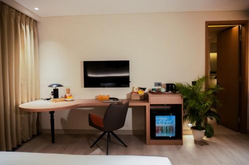 minimaist varanasi city centre