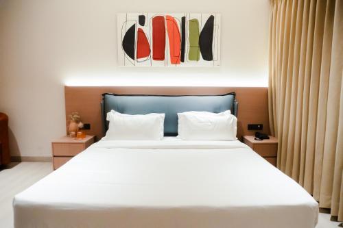 minimaist varanasi city centre