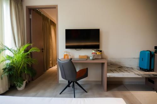 minimaist varanasi city centre