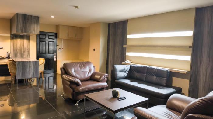 avana bangkok hotel and convention centre